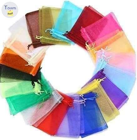 Photo of 120 organza bags