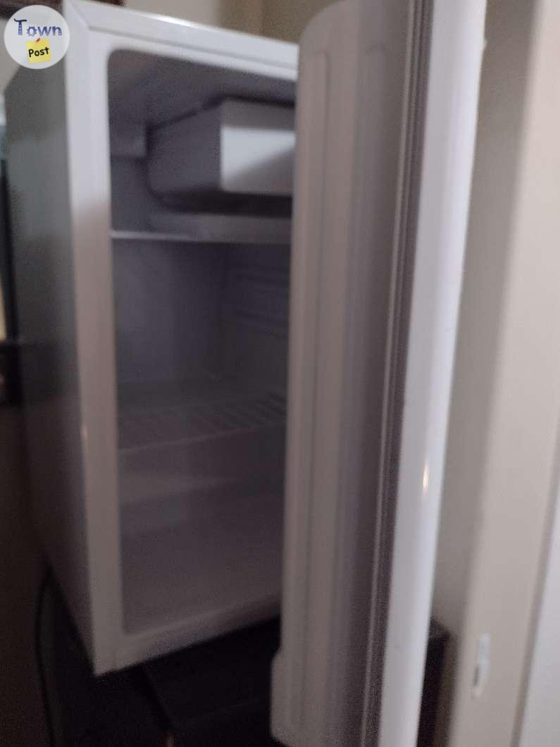 Photo of Small fridge 